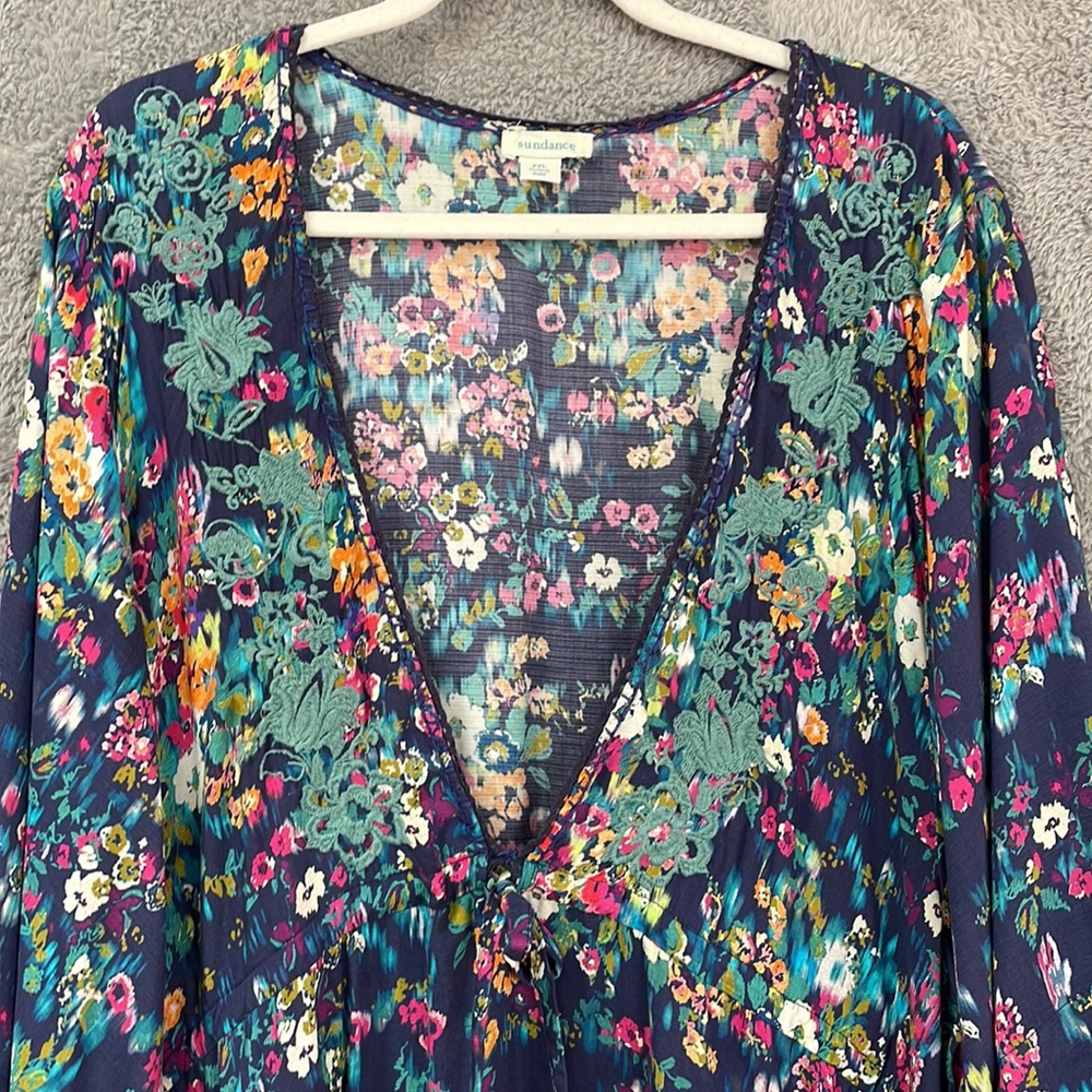 Floral V-Neck Dress - Picture 3 of 13